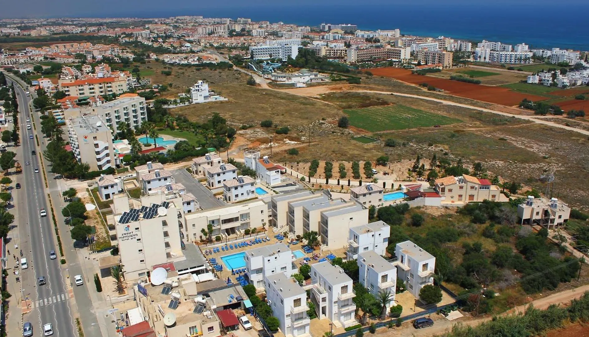 Sweet Memories Aparthotel Protaras 2*,